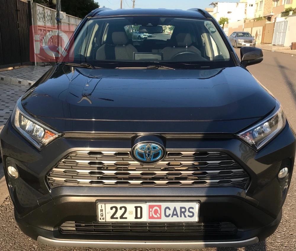 تۆیۆتا ڕاڤ 4